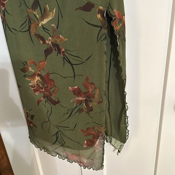 UO Strapless Floral Dress - Picture 4 of 4